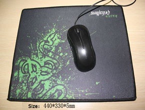  RAZER Gaming Mouse Mat battery